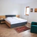 Katrca Bezigrad Apartman *