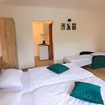 Katrca Bezigrad Apartman *