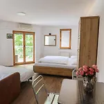 Katrca Bezigrad * Ljubljana