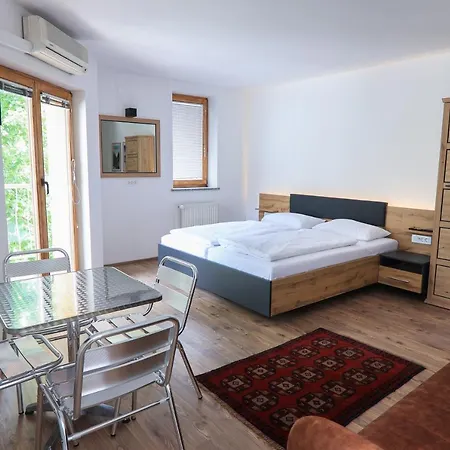 Katrca Bezigrad Ljubljana