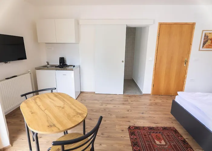 Katrca Bezigrad Apartman *