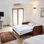 Katrca Bezigrad לובליאנה