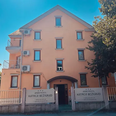 Katrca Bezigrad * לובליאנה
