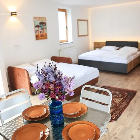 Katrca Bezigrad * Liubliana